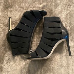 Michael Kors, Margaret, open toe elastic size 8